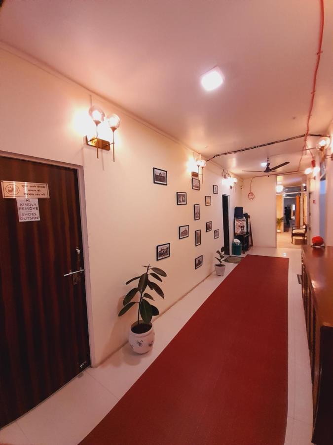 Homestay Ac Dormitory New Delhi Eksteriør billede