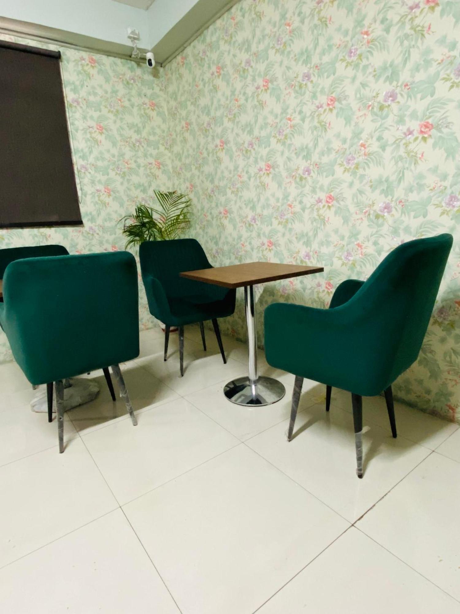 Homestay Ac Dormitory New Delhi Eksteriør billede