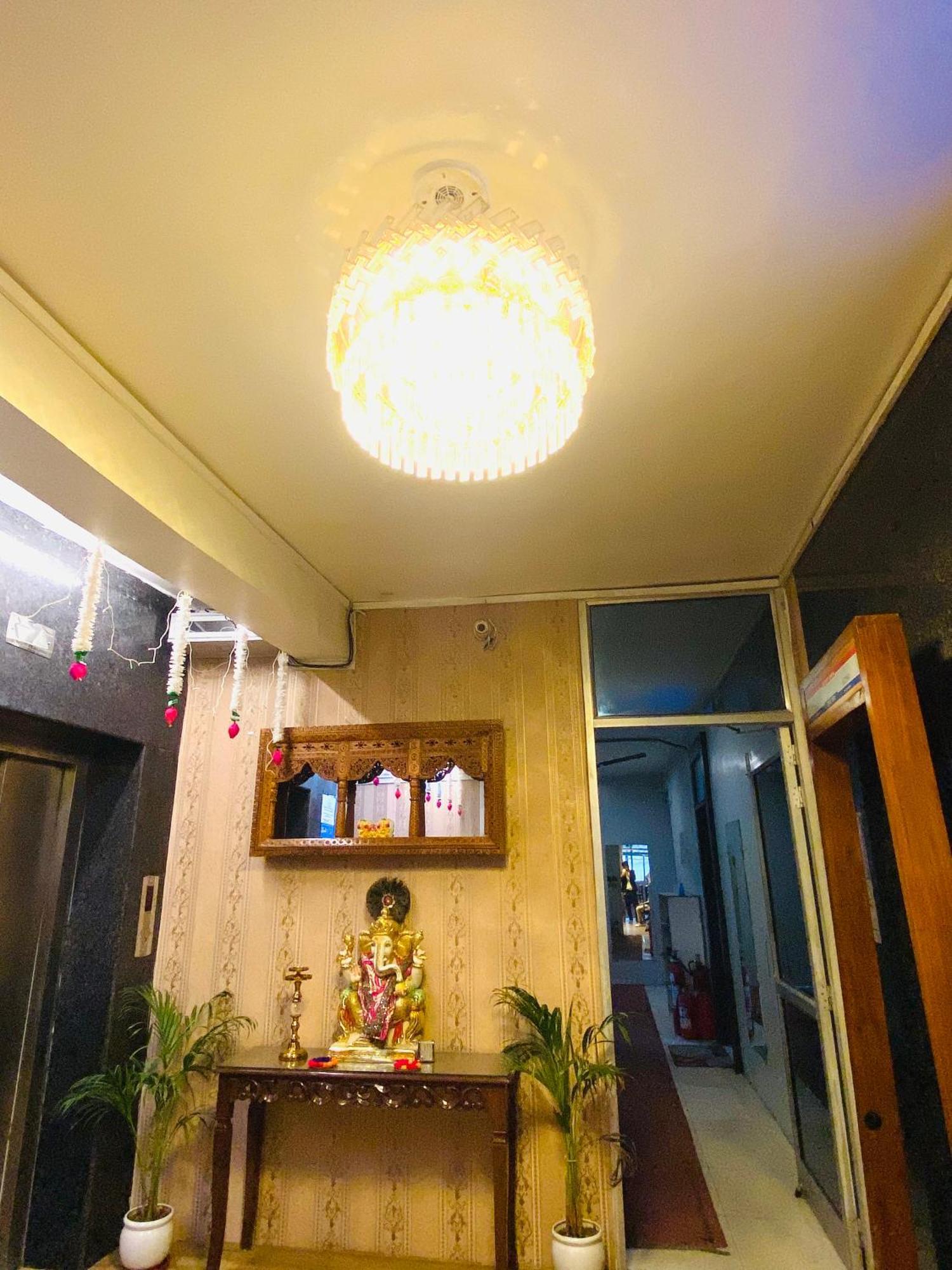 Homestay Ac Dormitory New Delhi Eksteriør billede