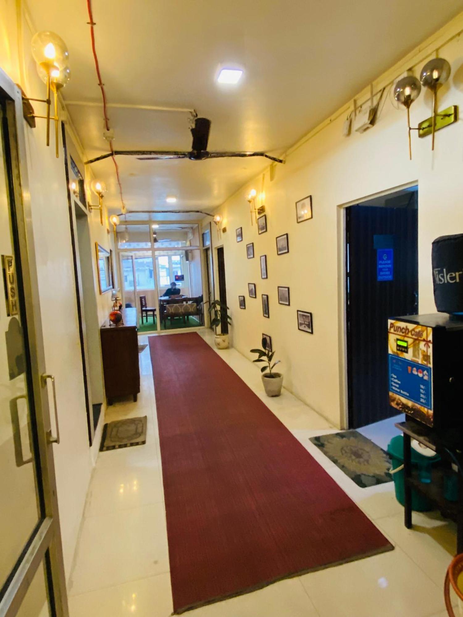 Homestay Ac Dormitory New Delhi Eksteriør billede
