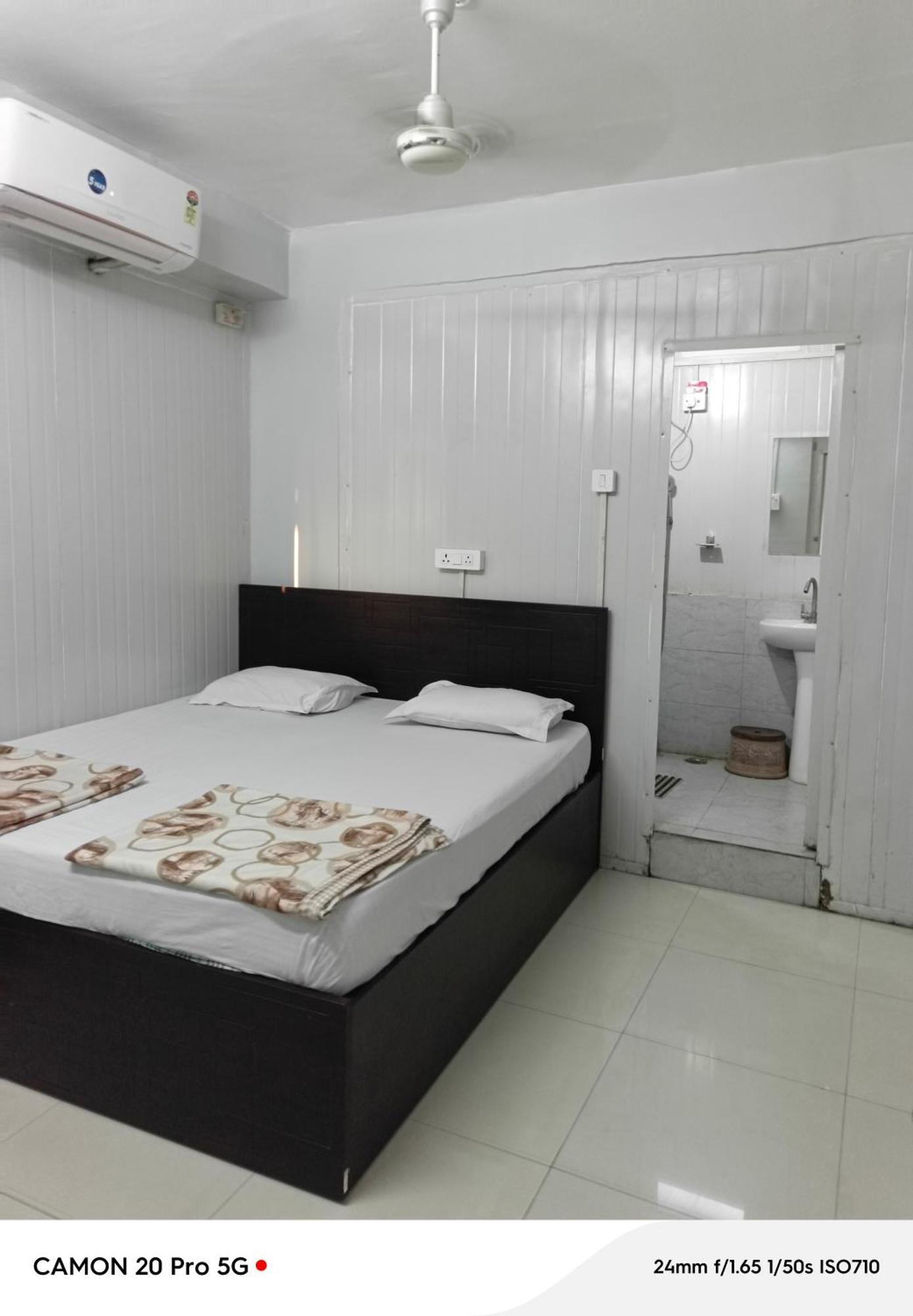 Homestay Ac Dormitory New Delhi Eksteriør billede