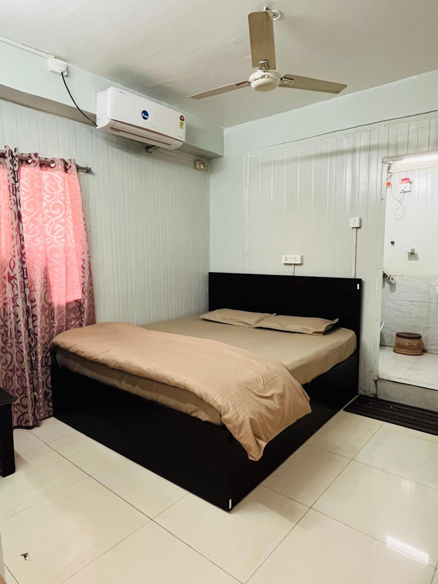 Homestay Ac Dormitory New Delhi Eksteriør billede